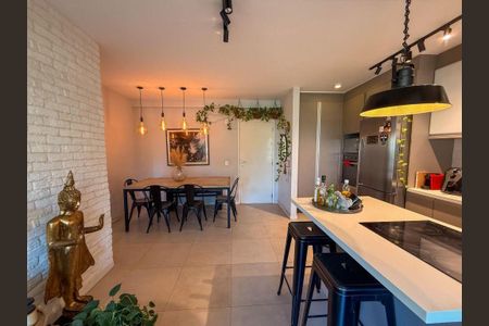 Apartamento à venda com 58m², 2 quartos e 1 vaga