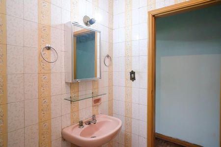 Casa à venda com 84m², 2 quartos e 1 vagaBanheiro