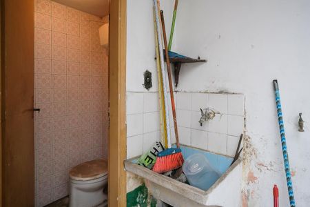 Casa à venda com 84m², 2 quartos e 1 vagaÁrea de serviço