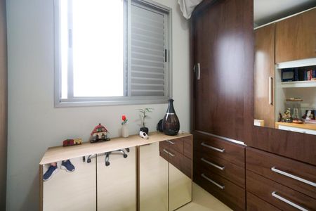 Apartamento à venda com 49m², 2 quartos e 1 vagaQuarto 02