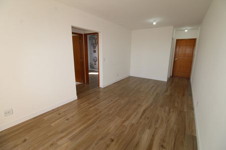 Apartamento para alugar com 65m², 2 quartos e 1 vagaSala