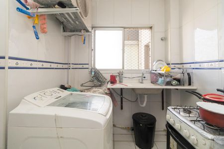 Apartamento à venda com 55m², 2 quartos e 1 vaga Apartamento à venda com 55m², 2 quartos e 1 vagaCozinha e Área de Serviço