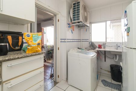 Apartamento à venda com 55m², 2 quartos e 1 vaga Apartamento à venda com 55m², 2 quartos e 1 vagaCozinha e Área de Serviço