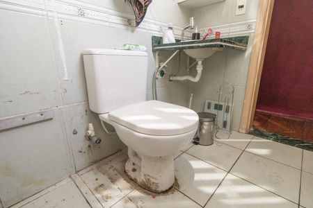 Apartamento à venda com 55m², 2 quartos e 1 vaga Apartamento à venda com 55m², 2 quartos e 1 vagaBanheiro