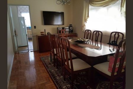 Casa à venda com 3 quartos, 200m² em Campo Belo, São Paulo