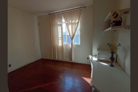 Casa à venda com 7 quartos, 341m² em Ipiranga, Belo Horizonte