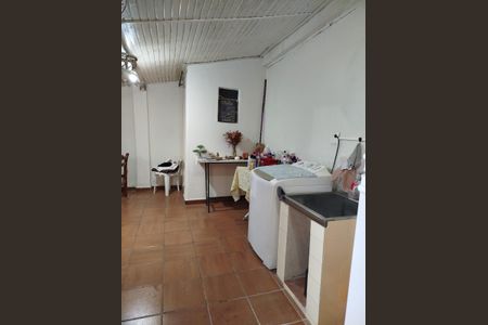 Casa à venda com 109m², 2 quartos e 1 vagaÁrea de Serviço