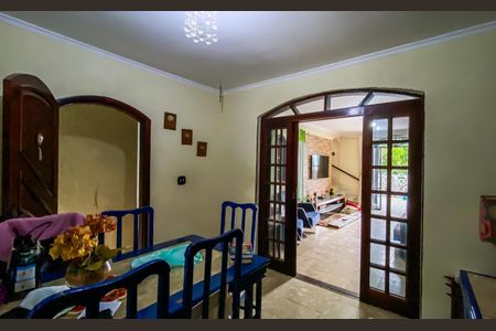 Casa para alugar com 90m², 3 quartos e 2 vagas