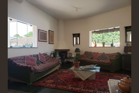 Casa à venda com 3 quartos, 330m² em Vila Irmaos Arnoni, São Paulo