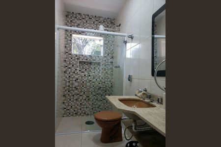 Casa à venda com 330m², 3 quartos e 2 vagas