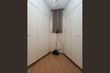 Casa à venda com 3 quartos, 330m² em Vila Irmaos Arnoni, São Paulo