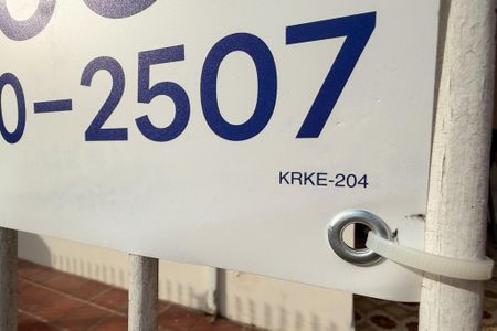 Casa para alugar com 150m², 3 quartos e 4 vagasplaquinha