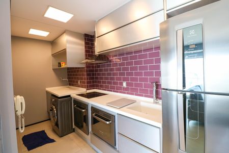 Apartamento à venda com 70m², 1 quarto e 2 vagas Apartamento à venda com 70m², 1 quarto e 2 vagasCozinha