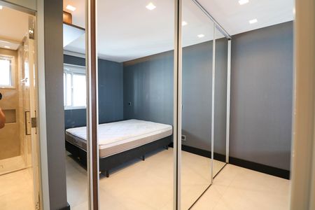 Apartamento à venda com 70m², 1 quarto e 2 vagas Apartamento à venda com 70m², 1 quarto e 2 vagasSuíte