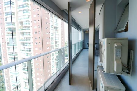 Apartamento à venda com 70m², 1 quarto e 2 vagas Apartamento à venda com 70m², 1 quarto e 2 vagasVaranda