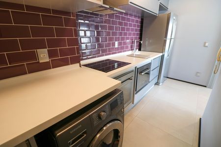 Apartamento à venda com 70m², 1 quarto e 2 vagas Apartamento à venda com 70m², 1 quarto e 2 vagasÁrea de Serviço