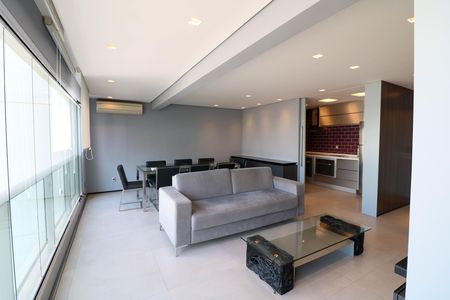 Apartamento à venda com 70m², 1 quarto e 2 vagas Apartamento à venda com 70m², 1 quarto e 2 vagasVaranda