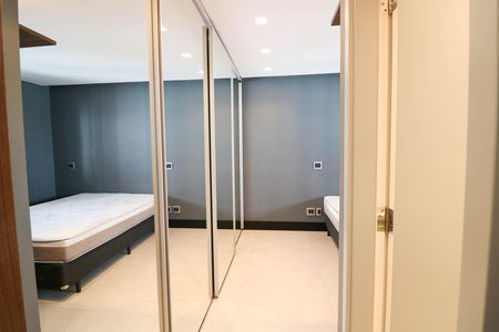 Apartamento à venda com 70m², 1 quarto e 2 vagas Apartamento à venda com 70m², 1 quarto e 2 vagasSuíte