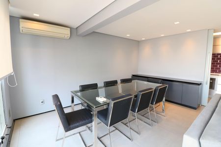 Apartamento à venda com 70m², 1 quarto e 2 vagas Apartamento à venda com 70m², 1 quarto e 2 vagasSala