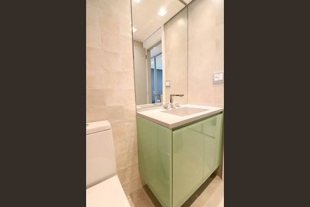 Apartamento à venda com 70m², 1 quarto e 2 vagas Apartamento à venda com 70m², 1 quarto e 2 vagasBanheiro da Suíte