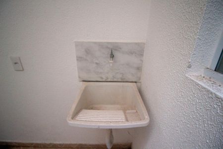 Casa de condomínio para alugar com 53m², 2 quartos e 1 vagaÁrea de Serviço