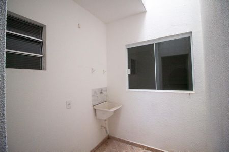 Casa de condomínio para alugar com 53m², 2 quartos e 1 vagaÁrea de Serviço