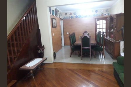 Casa à venda com 200m², 3 quartos e 1 vaga
