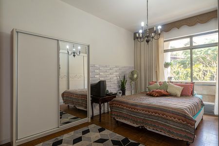 Apartamento à venda com 200m², 3 quartos e 1 vaga Apartamento à venda com 200m², 3 quartos e 1 vagaQuarto 1