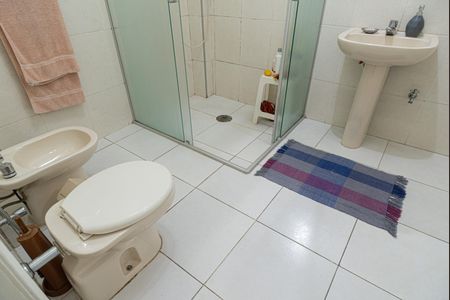 Apartamento à venda com 200m², 3 quartos e 1 vaga Apartamento à venda com 200m², 3 quartos e 1 vagaBanheiro