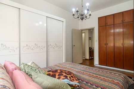Apartamento à venda com 200m², 3 quartos e 1 vaga Apartamento à venda com 200m², 3 quartos e 1 vagaQuarto 1