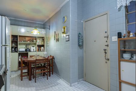 Apartamento à venda com 200m², 3 quartos e 1 vaga Apartamento à venda com 200m², 3 quartos e 1 vagaCozinha