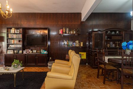 Apartamento à venda com 200m², 3 quartos e 1 vaga Apartamento à venda com 200m², 3 quartos e 1 vagaSala