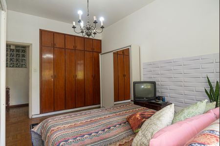 Apartamento à venda com 200m², 3 quartos e 1 vaga Apartamento à venda com 200m², 3 quartos e 1 vagaQuarto 1