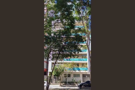 Apartamento à venda com 200m², 3 quartos e 1 vaga Apartamento à venda com 200m², 3 quartos e 1 vagaFachada