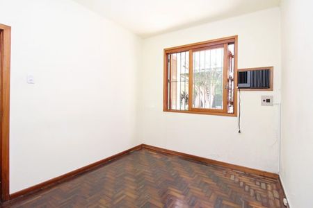 Quarto de casa à venda com 3 quartos, 229m² em Teresópolis, Porto Alegre