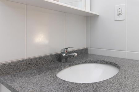 Apartamento à venda com 68m², 2 quartos e 1 vaga Apartamento à venda com 68m², 2 quartos e 1 vagaBanheiro