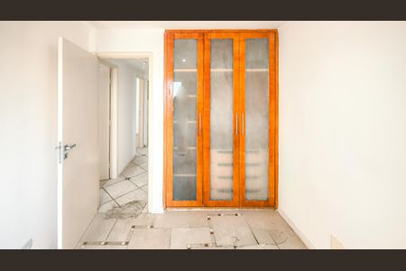 Apartamento à venda com 75m², 3 quartos e 2 vagasQuarto 2