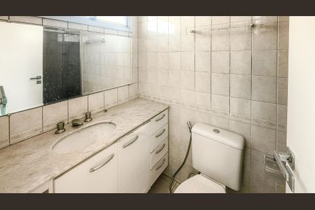 Apartamento à venda com 75m², 3 quartos e 2 vagasBanheiro da Suíte
