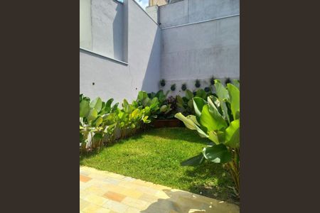 Casa à venda com 165m², 3 quartos e 3 vagas