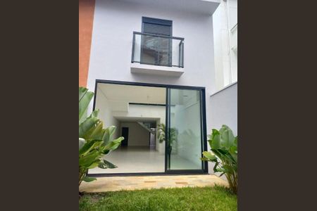 Casa à venda com 165m², 3 quartos e 3 vagas