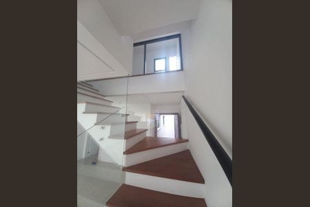 Casa à venda com 165m², 3 quartos e 3 vagas