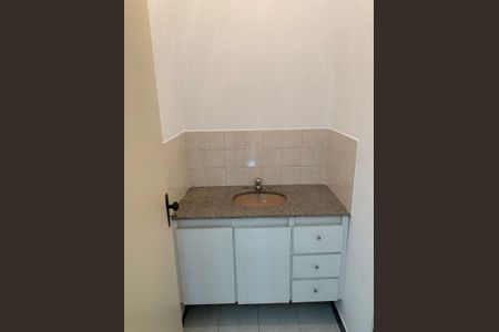 Casa à venda com 76m², 2 quartos e sem vaga
