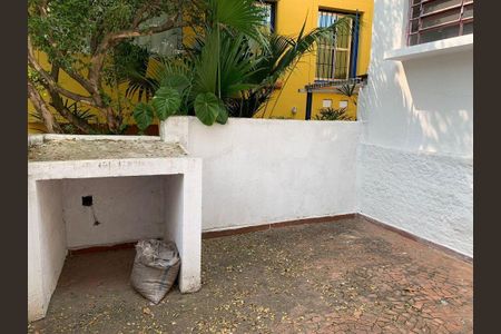 Casa à venda com 76m², 2 quartos e sem vaga
