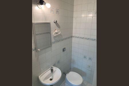 Casa à venda com 76m², 2 quartos e sem vaga
