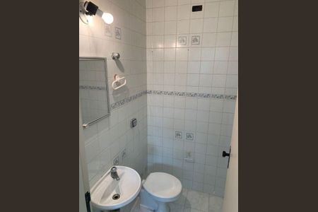 Casa à venda com 76m², 2 quartos e sem vaga