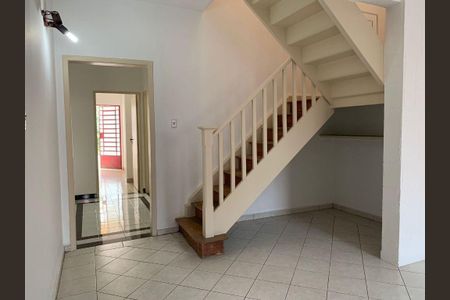 Casa à venda com 76m², 2 quartos e sem vaga