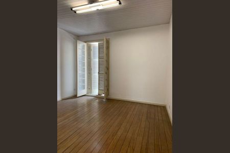 Casa à venda com 76m², 2 quartos e sem vaga