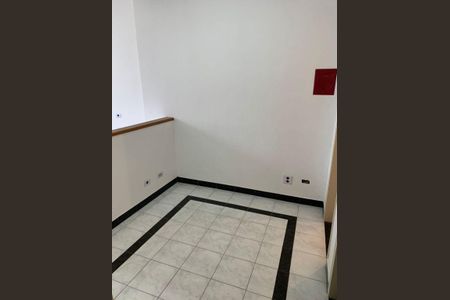 Casa à venda com 76m², 2 quartos e sem vaga