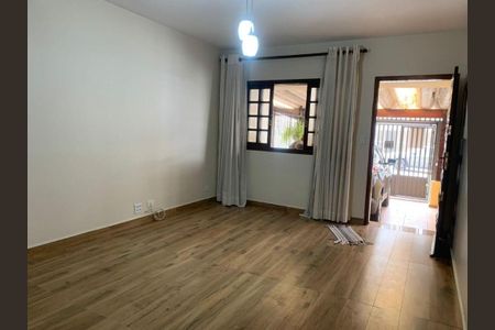 Casa à venda com 3 quartos, 80m² em Parque Imperial, São Paulo