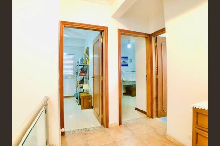 Casa à venda com 160m², 4 quartos e 4 vagas
